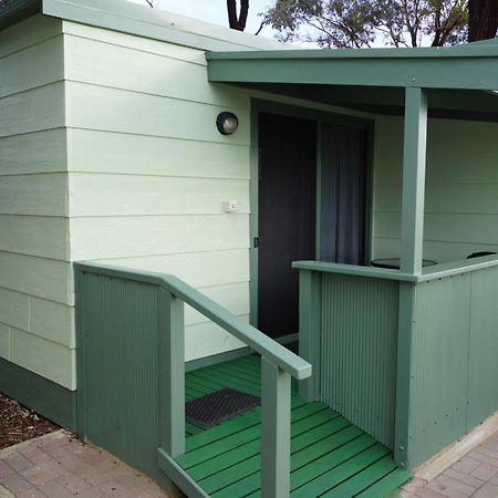 Lake Albert Caravan Park 호텔 매닌지 객실 사진