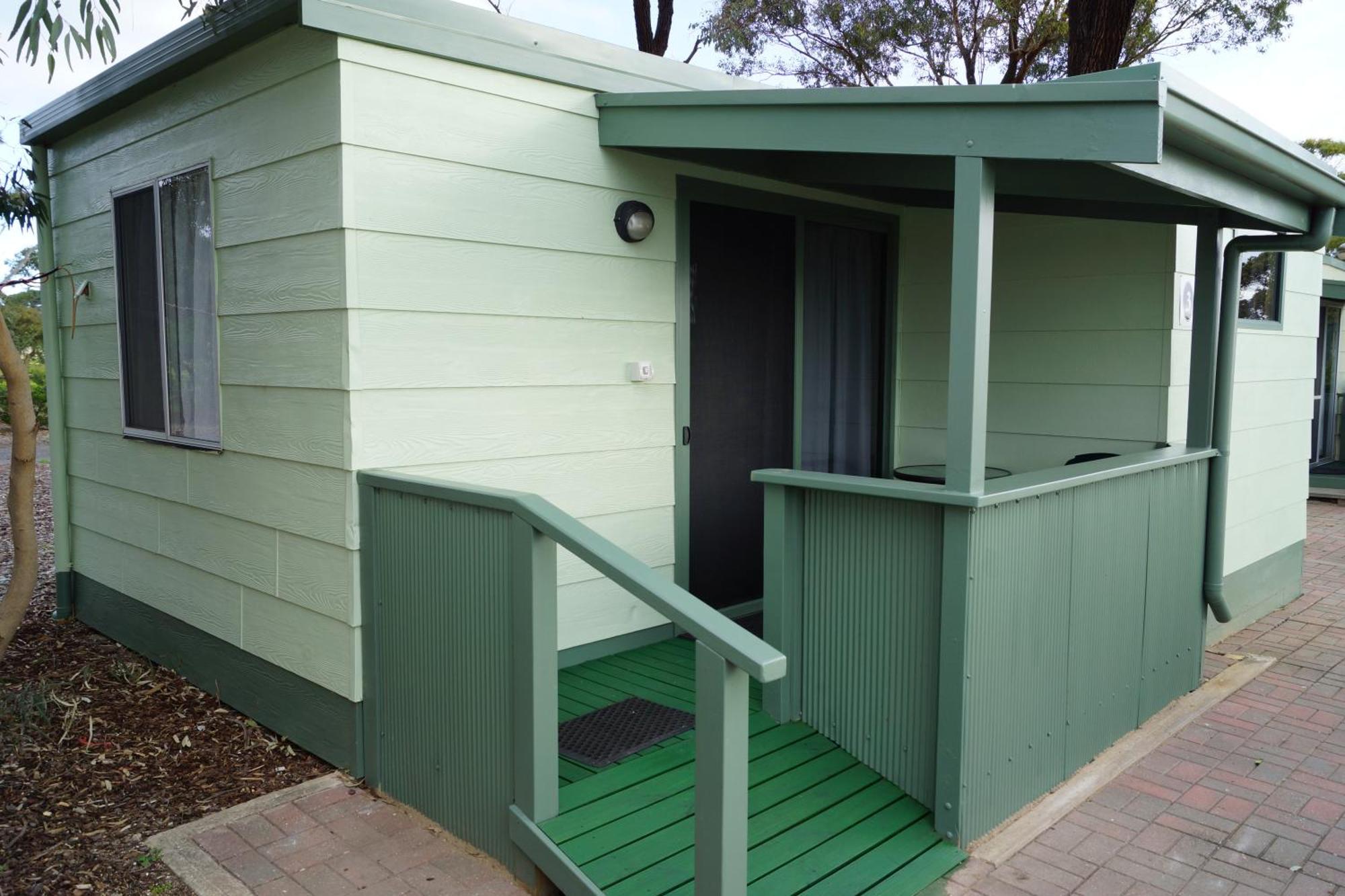 Lake Albert Caravan Park 호텔 매닌지 객실 사진