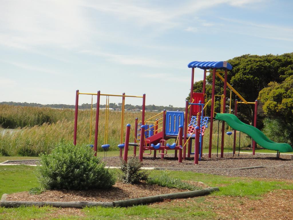 Lake Albert Caravan Park 호텔 매닌지 외부 사진
