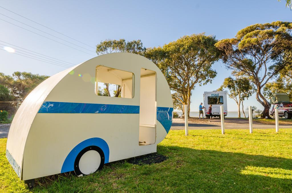 Lake Albert Caravan Park 호텔 매닌지 외부 사진