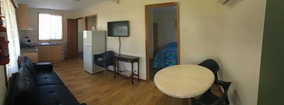 Lake Albert Caravan Park 호텔 매닌지 외부 사진