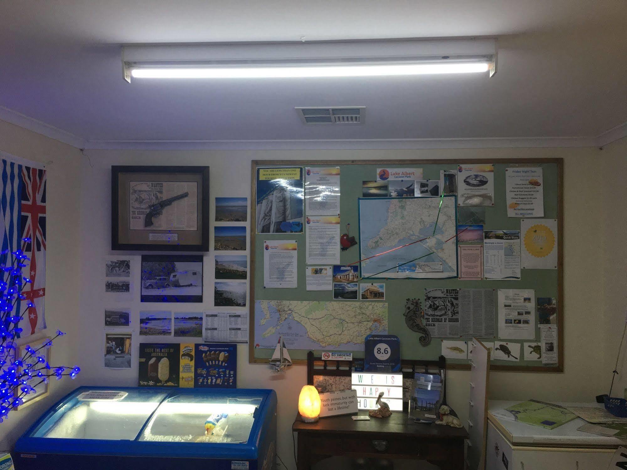 Lake Albert Caravan Park 호텔 매닌지 외부 사진