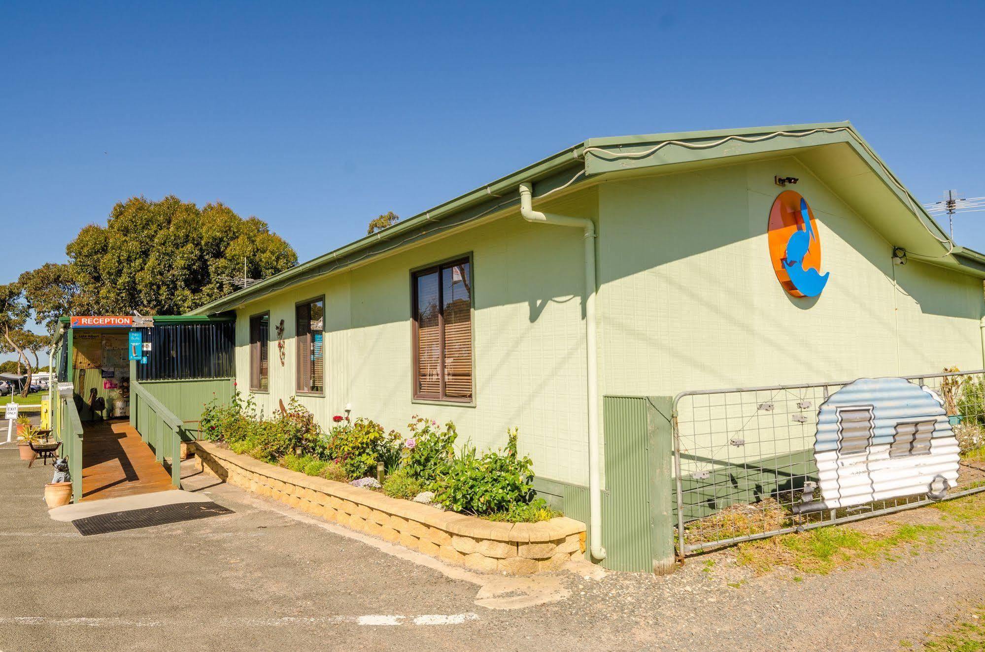 Lake Albert Caravan Park 호텔 매닌지 외부 사진